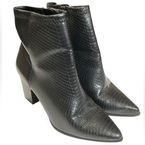 Aldo Black Embossed Faux Snakeskin Ankle Booties Size 7.5